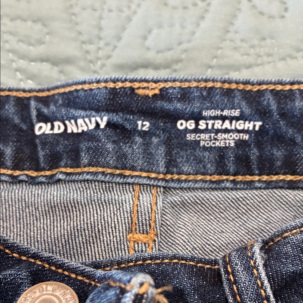 Old Navy Women's High-Rise OG Straight Jeans - Indigo